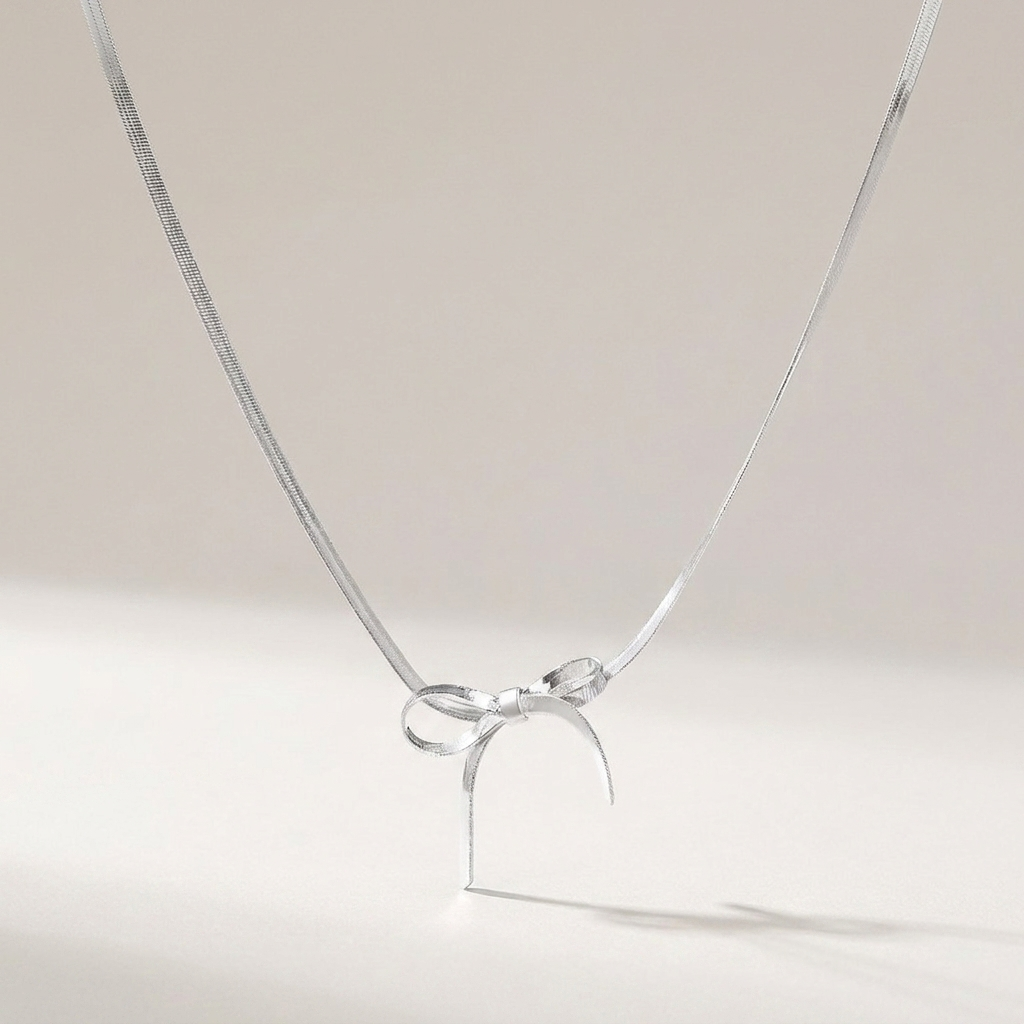 Carol Bow Collana