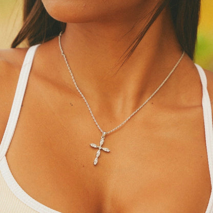 Collana Anguilla