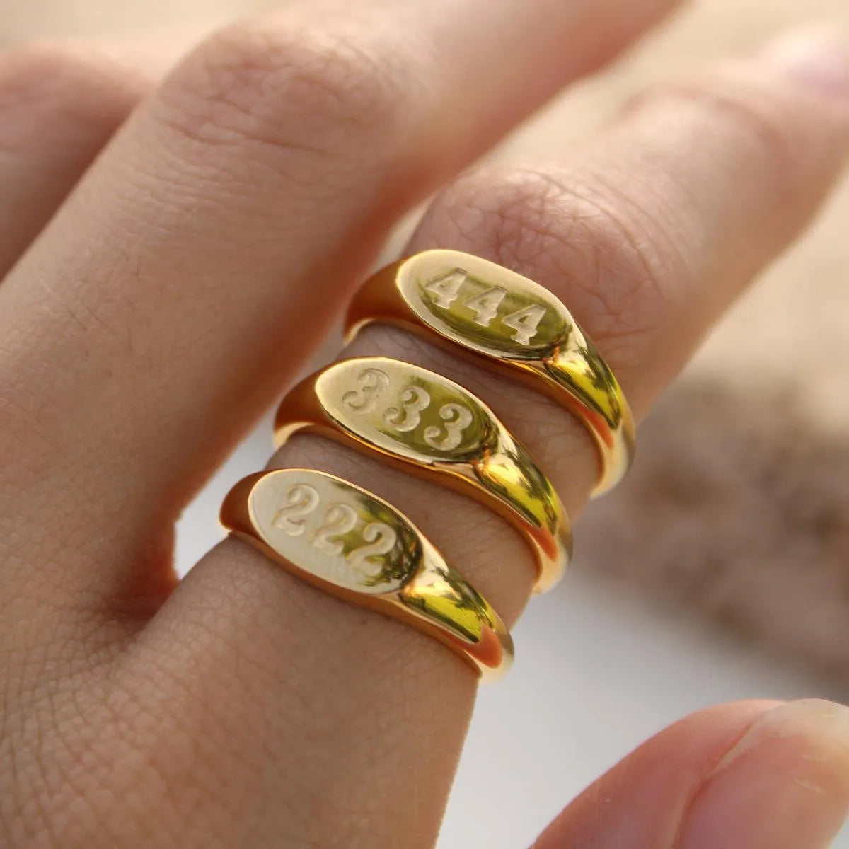 Angelica® Angel Number Signet Anello