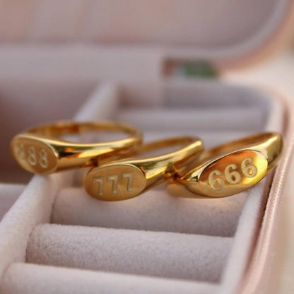 Angelica® Angel Number Signet Anello