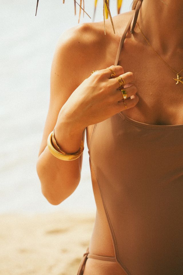 Anello delicato con pietra del mese