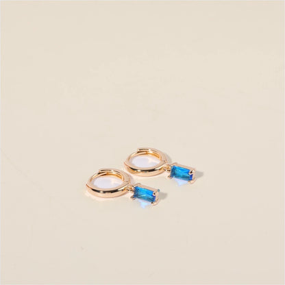 Bella Birthstone Huggies Orecchini