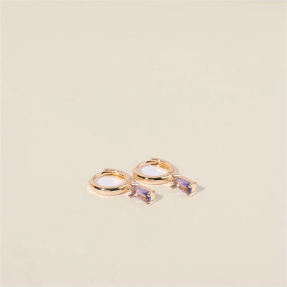 Bella Birthstone Huggies Orecchini