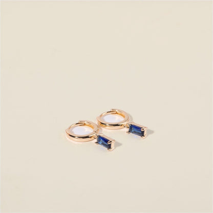 Bella Birthstone Huggies Orecchini