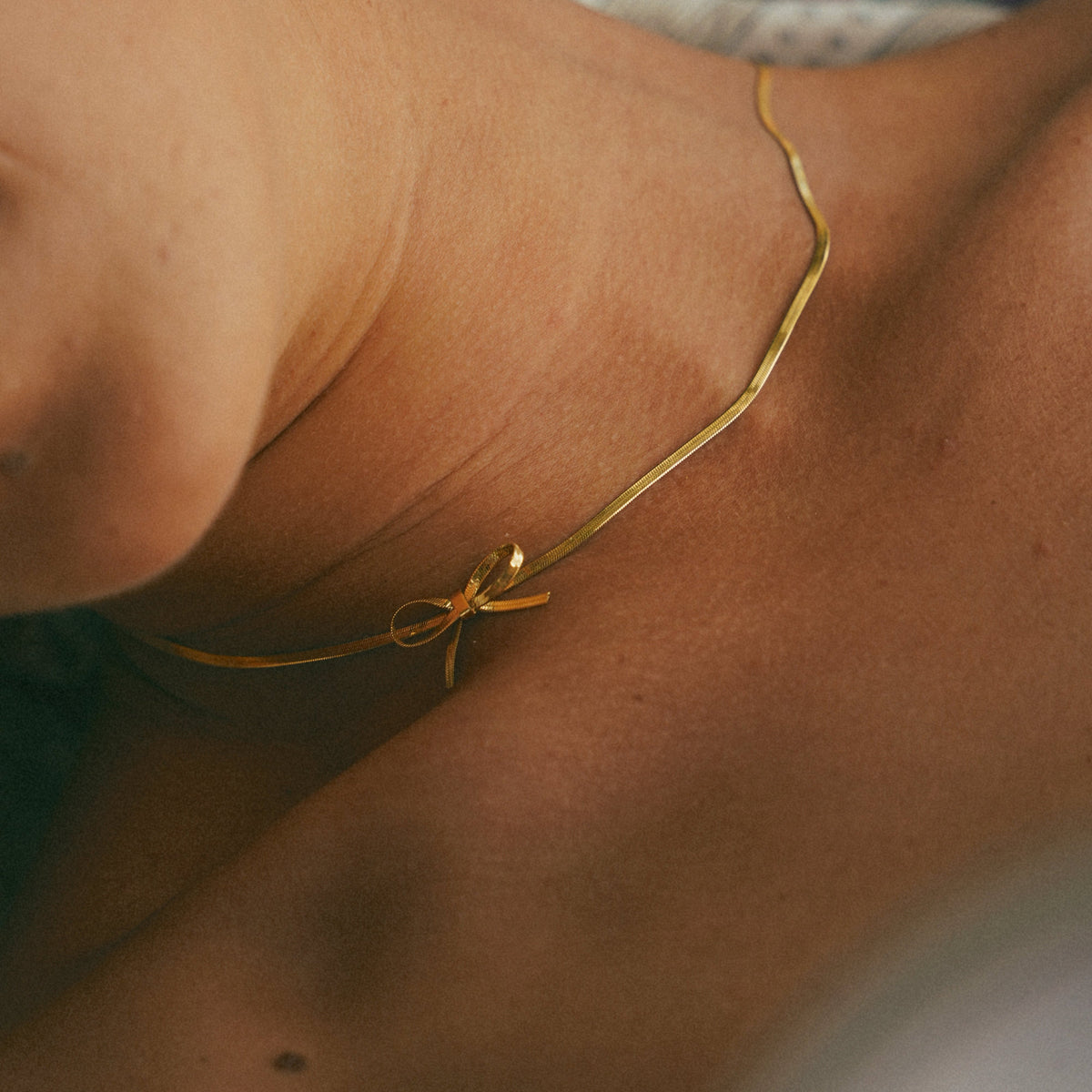 Carol Bow Collana