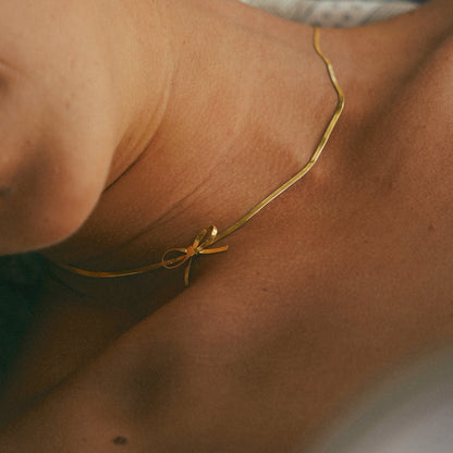 Carol Bow Collana
